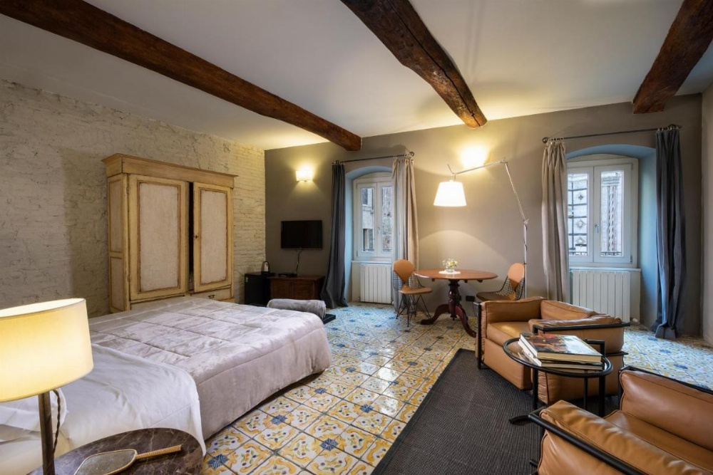 Room image 5