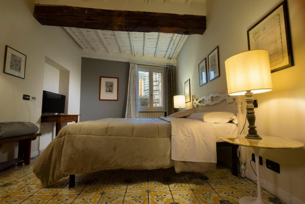 Room image 3