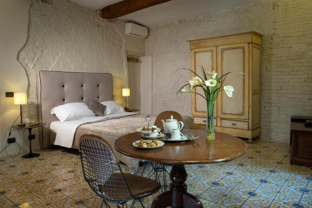 Room image 3
